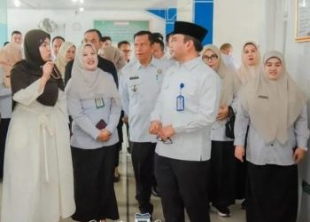 Wali Kota Padangsidimpuan Sidak Kantor Pelayanan Pasca Libur Idul fitri, Tegaskan Disiplin ASN dan Kualitas Pelayanan