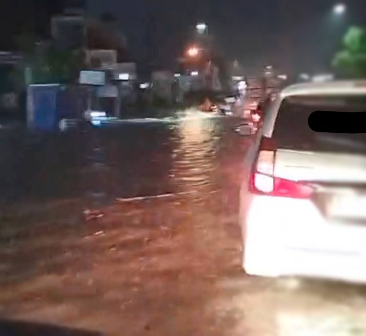Hujan Hari Kedua, Jalinsum Di Labura Banjir