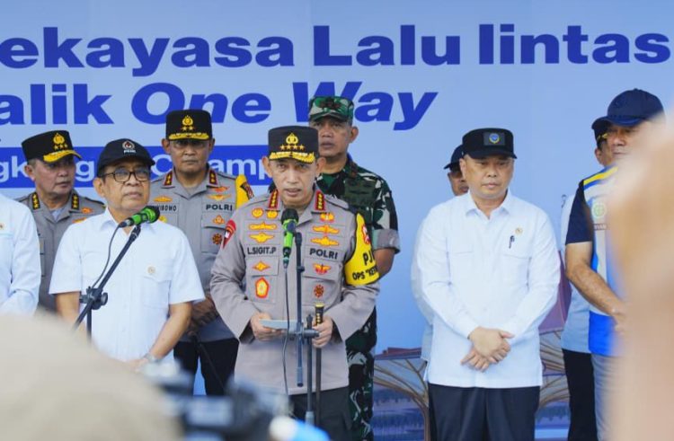 Buka One Way Arus Balik, Kapolri Ajak Masyarakat Gunakan Fasilitas Mudik