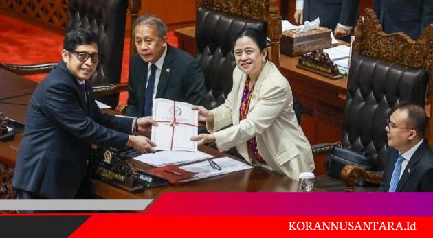 Tok! DPR RI Sahkan RUU PSDK dan RUU PPRT Jadi UU