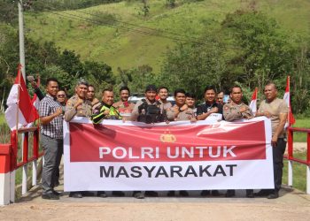 Polres Tapsel Gelar Bakti Sosial, Perbaiki Jembatan Rusak di Angkola Timur: Akses Warga Kini Kembali Lancar