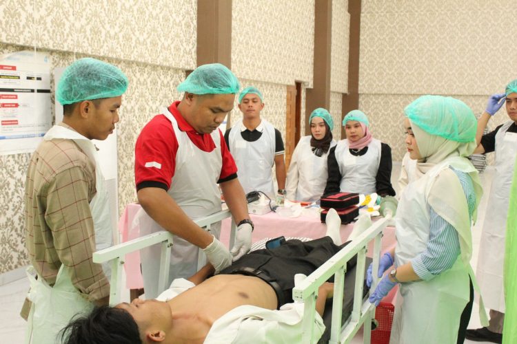 Antusiasme Tinggi! Mahasiswa Aufa Royhan Gelar Pelatihan BTCLS, Perkuat Kesiapsiagaan Hadapi Kondisi Gawat Darurat