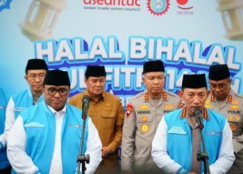 Halalbihalal Bersama Buruh, Kapolri Komitmen Perkuat Soliditas dan Ciptakan Iklim Investasi Kondusif
