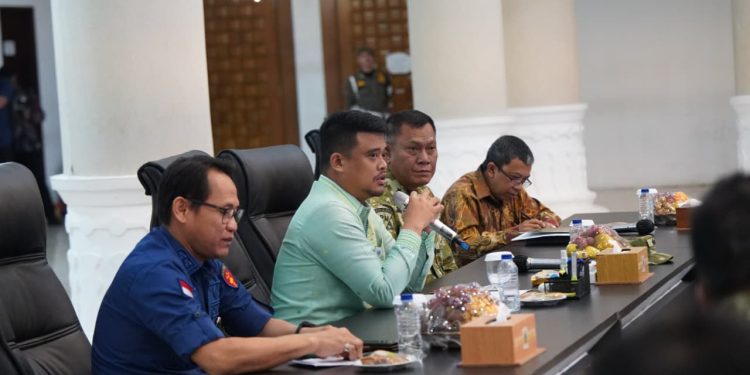 Bupati Labusel Hadiri Sosialisasi Pencabutan PBPH, Tegaskan Komitmen Penataan Hutan Berkelanjutan