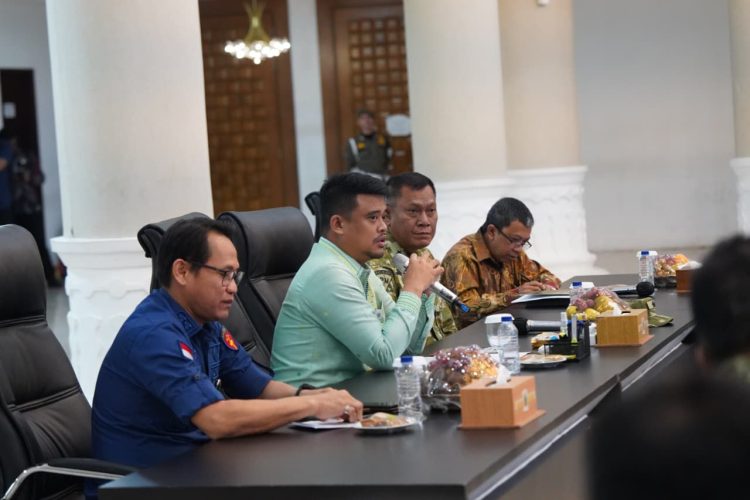 Bupati Labusel Hadiri Sosialisasi Pencabutan PBPH, Tegaskan Komitmen Penataan Hutan Berkelanjutan