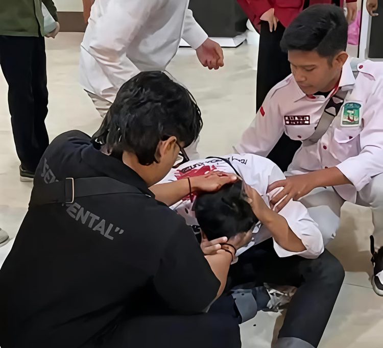 Ricuh Saat Pelantikan Keluarga Alumni KAMMI di Kantor Gubsu, Kader dan Satpol PP Terluka