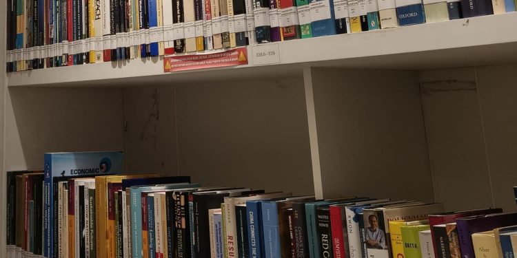 Wajah Humanis Perpustakaan: Peran SDM sebagai Jembatan Pengetahuan dan Masyarakat