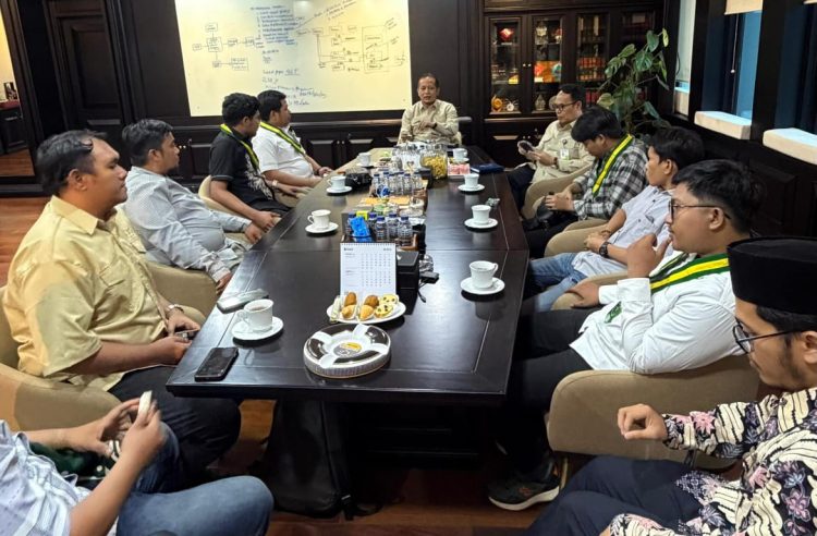 Kongres SEMMI IX Digelar Juli, Menkop Ferry Siap Hadir dan Dukung Program Koperasi