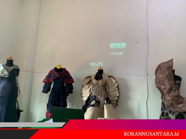 Keren! Mahasiswa Universitas Aufa Royhan Ubah Wastra Nusantara Jadi Fashion Artwear Modern
