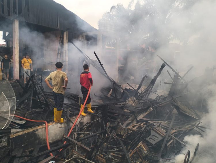 Gudang Loket Bus KPB di Kotapinang Terbakar, Kerugian Diperkirakan Rp80 Juta