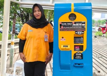 Di Balik Setiap Palang Parkir, Ada Perempuan yang Menjaga