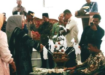 Hj Nessy Ariani Sirait Hadir Upah Upah Walikota Tanjungbalai Yang dilaksanakan Di DPRD Usai Rapat LKPJ