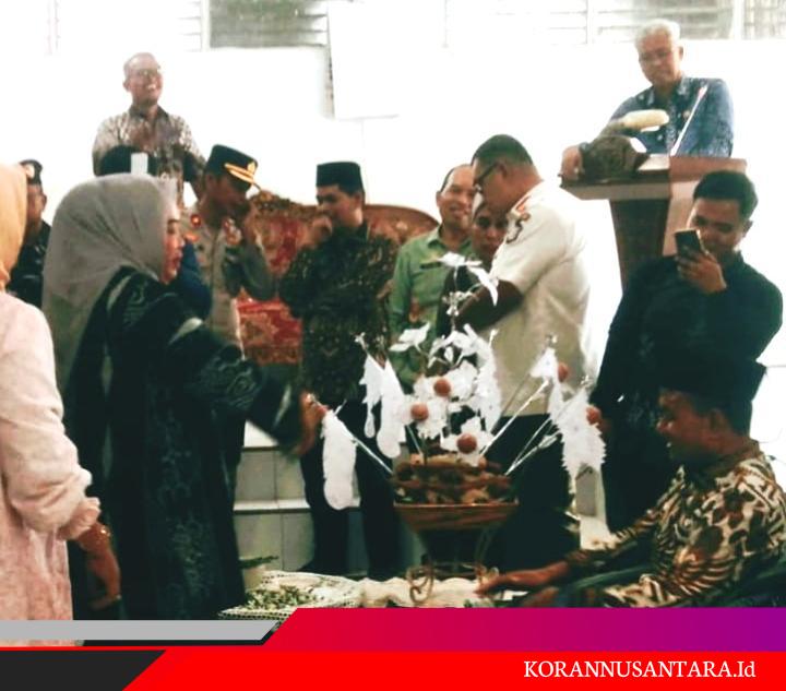Hj Nessy Ariani Sirait Hadir Upah Upah Walikota Tanjungbalai Yang dilaksanakan Di DPRD Usai Rapat LKPJ