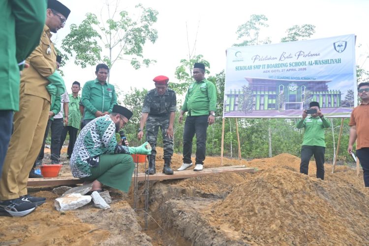 Dedi Iskandar Batu Bara Letakkan Batu Pertama SMP IT Al Washliyah, Harapan Baru Pendidikan Labusel