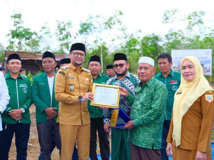 Hadiri Groundbreaking SMP IT Al Washliyah, Bupati Labusel Lahirnya Generasi Berakhlak dan Berdaya Saing