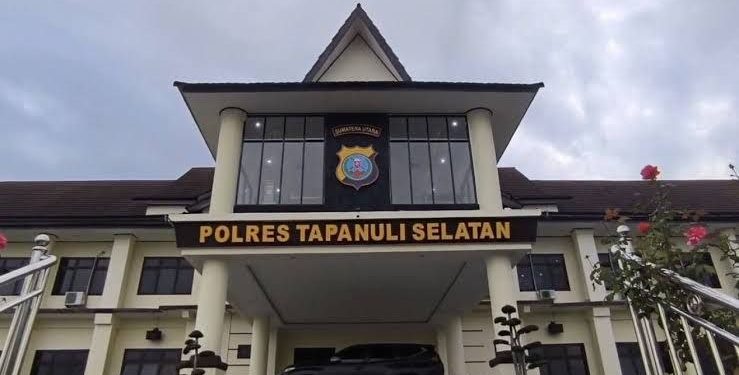 Pemilik Kios Pupuk Subsidi Merasa Diatas Angin Seolah Kebal Hukum, Diduga Karna Memiliki Keluarga Di Polres Tapsel