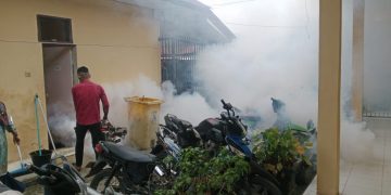 Gerak Cepat Cegah DBD, Polsek Kotapinang Fogging Serentak hingga Permukiman Warga