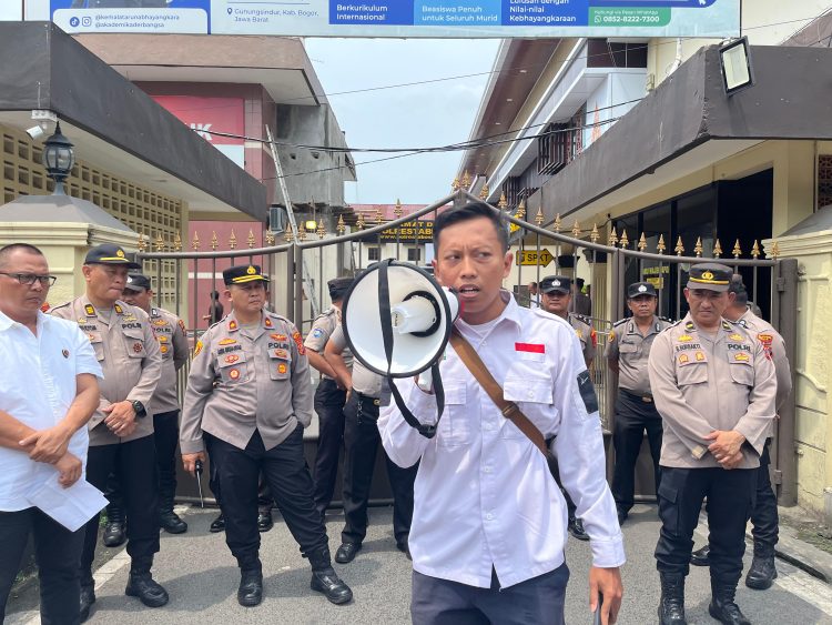 Demo KAMMI Sumut di Polrestabes Medan, Desak Kapolrestabes Dicopot