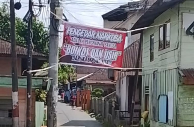 Makin Meresahkan! Warga Gang Dame Wek VI Pasang Baliho Anti-Narkoba: Pengedar adalah Pengkhianat Bangsa