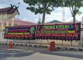 Toke Rok Ditangkap, Warga Sibulan Bulan Kirim Papan Bunga ke Polres Padangsidimpuan