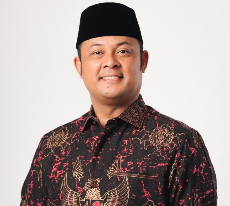 Ketua DPRD Kepri di Tilang Karena Tak Pakai Helm, Jejak Pengabdian untuk Masyarakat Pesisir Kembali Dikenang
