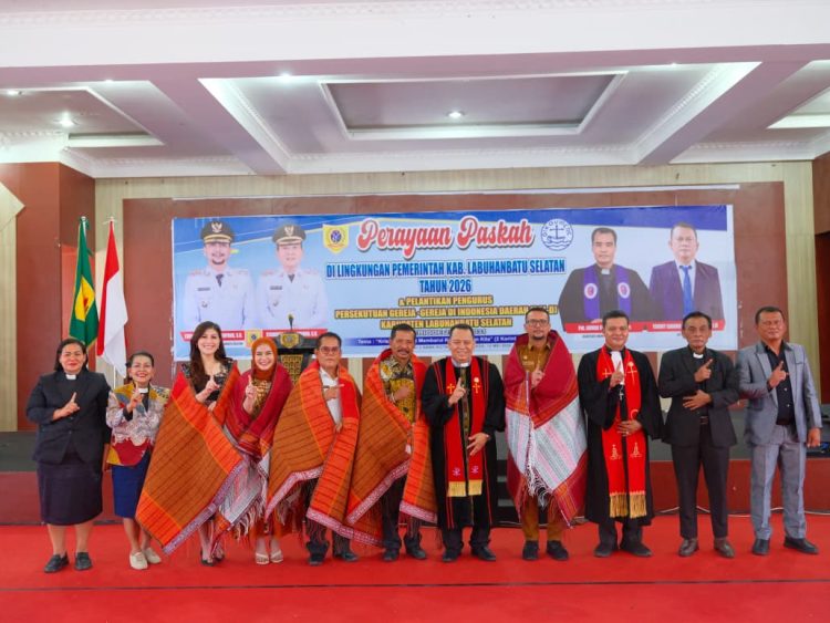 Perayaan Paskah dan Pelantikan PGI-D Labusel, Bupati Fery Tekankan Toleransi dan Persatuan dalam Keberagaman