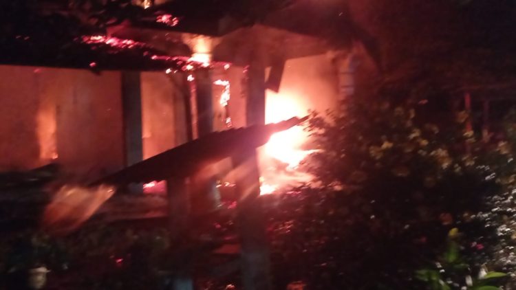 Jago Merah Hanguskan Rumah Permanen di Dusun Sialang Bujing Kerugian Ditaksir Rp250 Juta