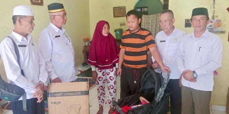 BAZNAS Labuhanbatu Salurkan Bantuan Kursi Roda untuk Anak Penyandang Cerebral Palsy di Rantau Utara