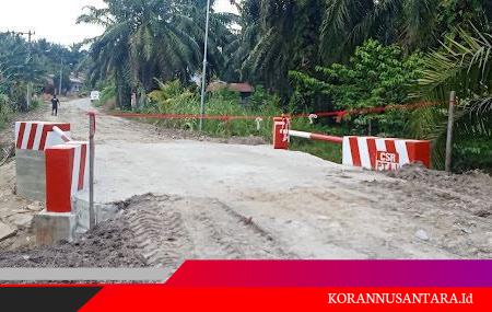 Jembatan Merah Putih Presisi di Desa Bunut Labuhanbatu Selatan Diresmikan