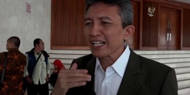 Rupiah Terpuruk, Ekonom INDEF Ingatkan Ancaman terhadap Keberlanjutan Pertumbuhan Ekonomi