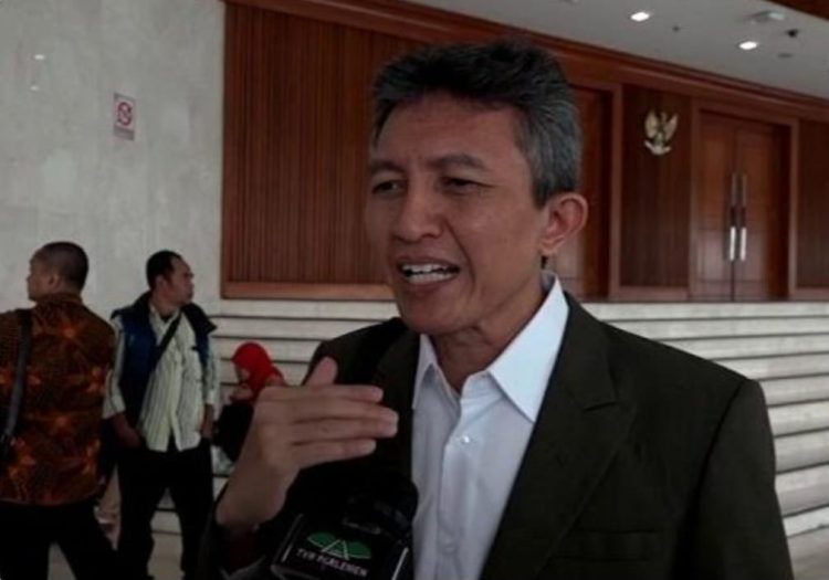 Rupiah Terpuruk, Ekonom INDEF Ingatkan Ancaman terhadap Keberlanjutan Pertumbuhan Ekonomi