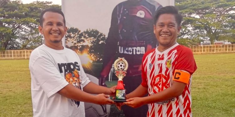 Ketua KNPI Terpilih Riski Agova Hadiri Piala Zunaidi Puji Sportivitas Pemain