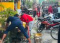 Polsek dan Kelurahan Kotapinang Gotong Royong Merawat Lingkungan