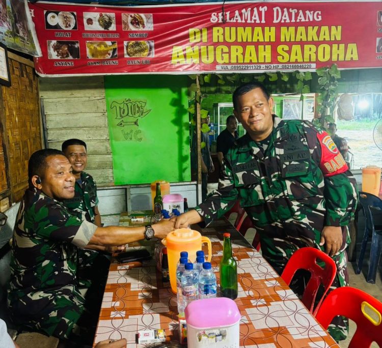 Danramil Kotapinang Sambut Irdam Bukit Barisan Makan Malam di RM Anugrah Saroha Sosopan