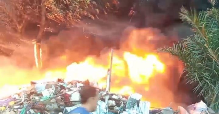 Gudang Barang Bekas di Padangsidimpuan Terbakar, Kerugian Ditaksir Rp500 Juta