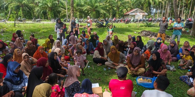 Masyarakat Desa Tabuyung Tolak Pertemuan Tingkat Dinas, Desak Bupati Madina Turun Tangan