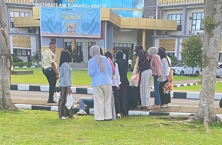 Terkena Peluru Nyasar di Halaman UNP, Mahasiswi dan Warga Jadi Korban