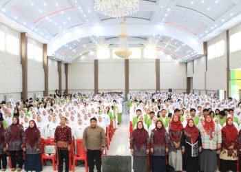 Universitas Aufa Royhan Kirim 1.500 Peserta, Berkontribusi Pecahkan Rekor MURI Seminar “10 Pohon Ilmu”