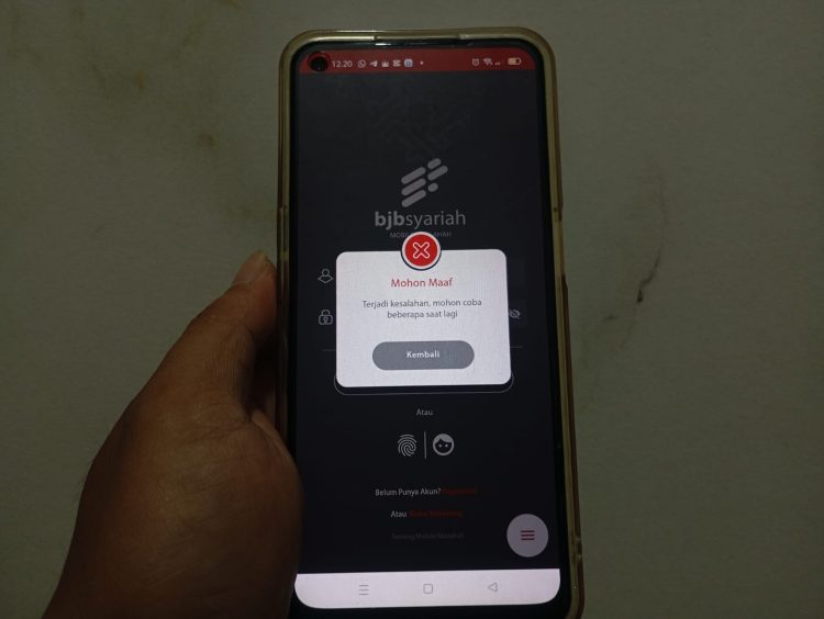 M-Banking BJB Syariah Error 3 Minggu, Nasabah Rugi Besar