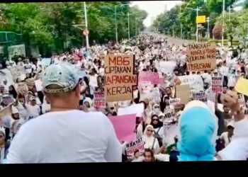 Massa Aksi Di Patung Kuda , Dukung Program MBG dan Tangkap Koruptor