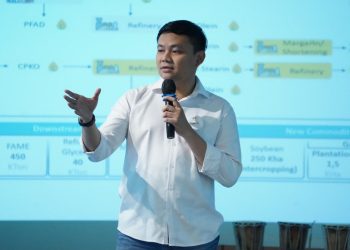 Direktur PalmCo Jadi Mahasiswa Perdana Magister ITSI
