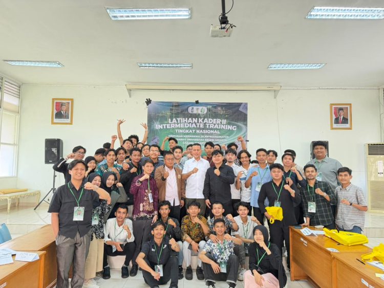 Musa Rajekshah Ajak Kader HMI Jaga Idealisme dan Persatuan Bangsa Saat Isi LK II Nasional Korkom Unj HMI Cabang Jakarta Raya