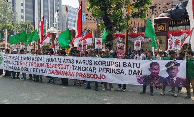 HIMMAH Geruduk PLN dan Mabes Polri: Tangkap Dirut PLN Darmawan Prasodjo
