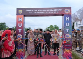 Bupati Fery Resmikan Pameran Pembangunan HUT ke-18 Labusel