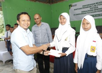 Awal Tahun Ajaran 2026-2027, PalmCo Distribusikan Bantuan Sarana Pendidikan dan Beasiswa
