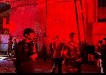 Brimob Polda Metro Jaya Sigap Bantu Pemadaman Kebakaran Tiga Gudang di Benda Tangerang