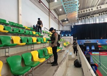 Brimob Polda Metro Jaya Sterilisasi GOR UNJ Jelang Badminton Kapolri Cup 2026