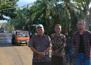Bukan Hanya di Kantor Bupati Labusel Fery Sahputra Pastikan Pembangunan Jalan Desa Teluk Panji II Berjalan