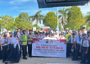 Polwan Polres Labusel Gelar Polwan Goes To School di SMPN 1 Kotapinang