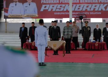 70 Paskibraka Labusel Dikukuhkan, Siap Kibarkan Sang Merah Putih di HUT RI ke-81
